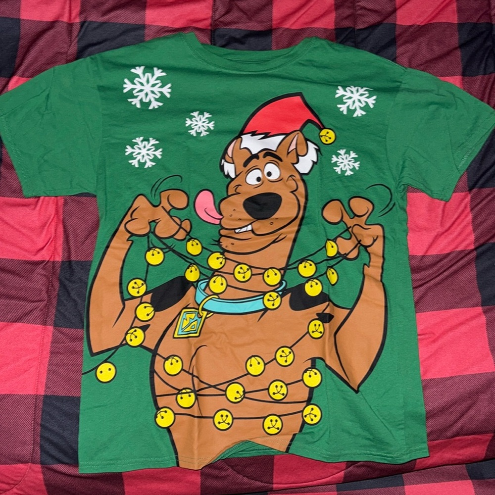 Tuff scooby doo T shirt too big for me